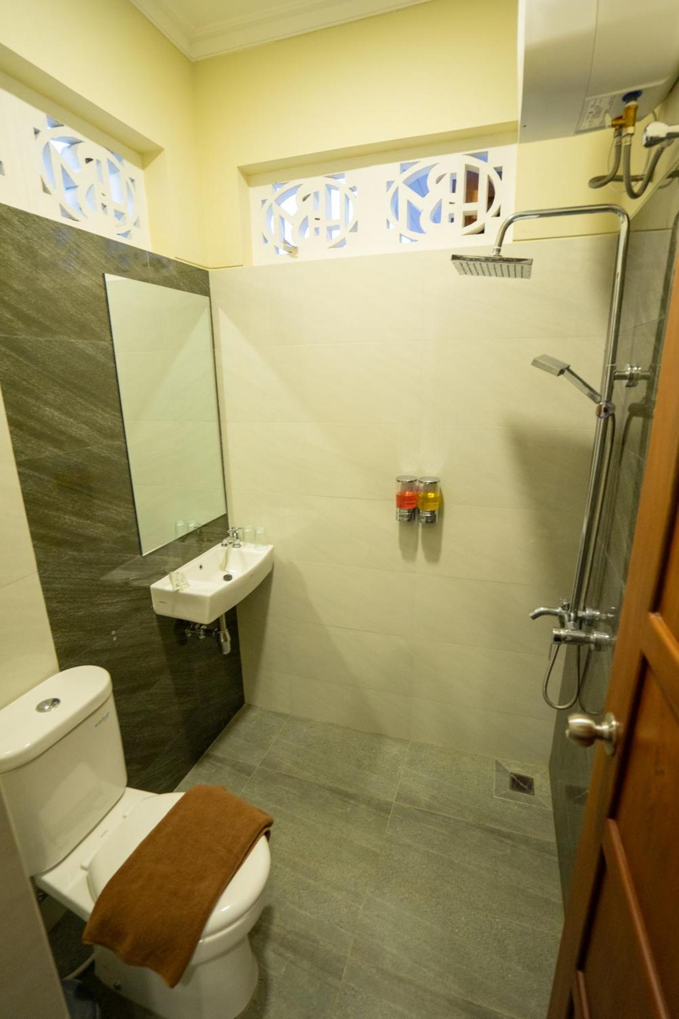 Yuwono Hotel & Villa Malioboro Yogyakarta Exteriör bild