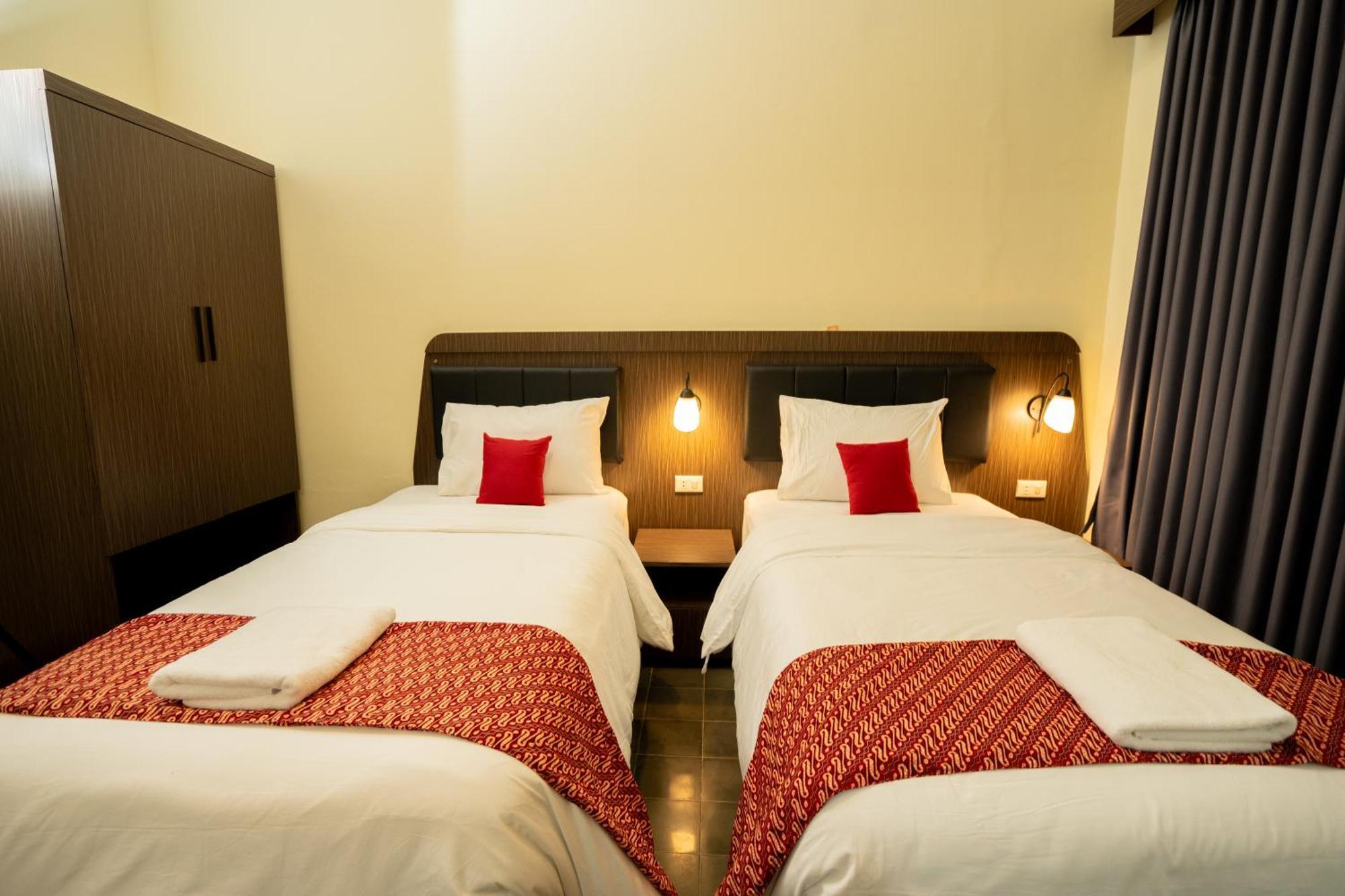 Yuwono Hotel & Villa Malioboro Yogyakarta Exteriör bild