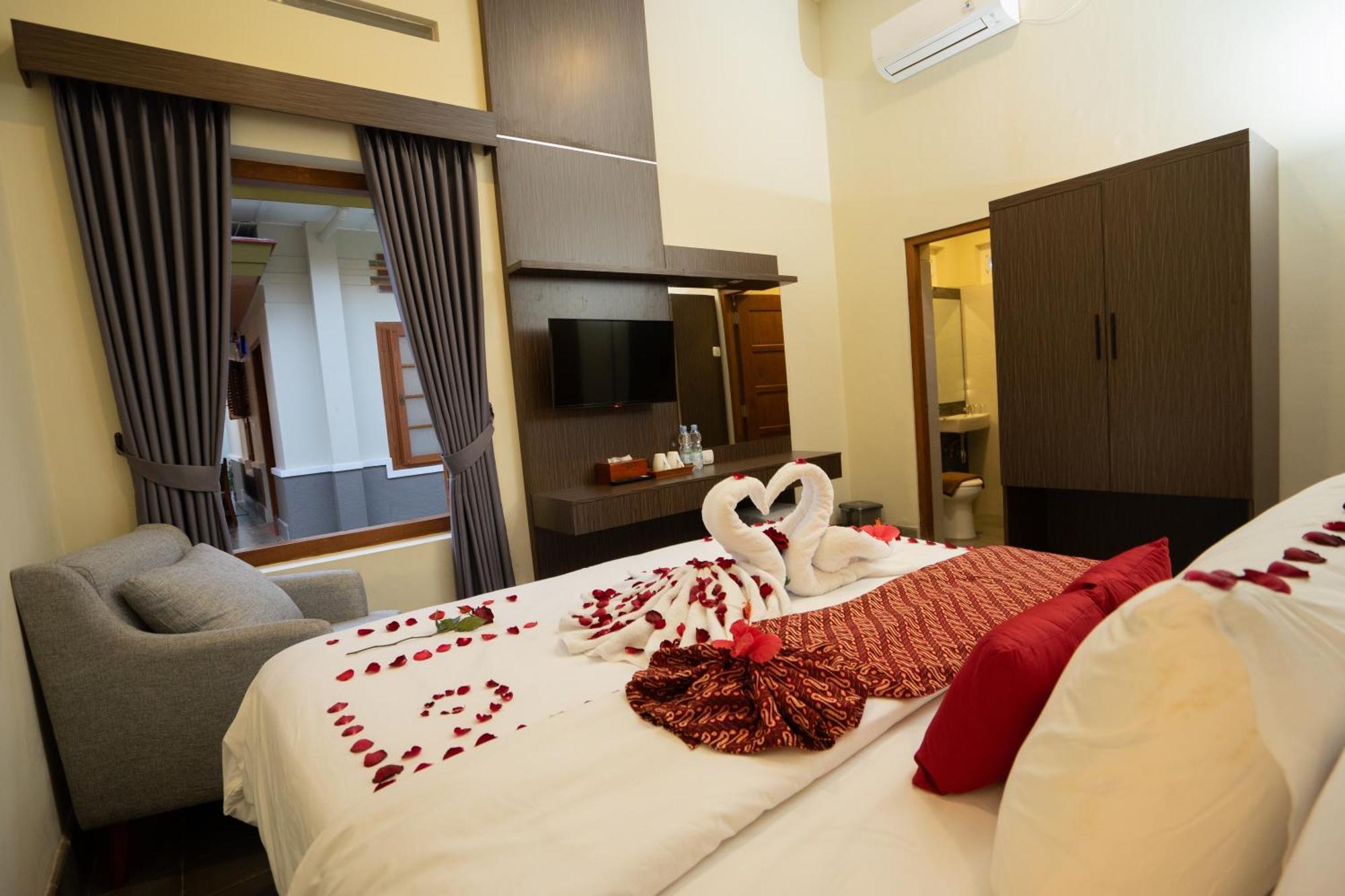 Yuwono Hotel & Villa Malioboro Yogyakarta Exteriör bild