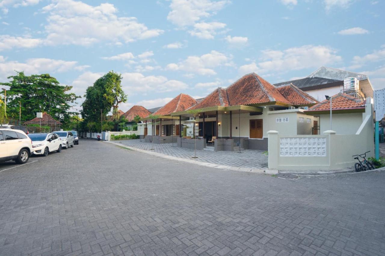 Yuwono Hotel & Villa Malioboro Yogyakarta Exteriör bild